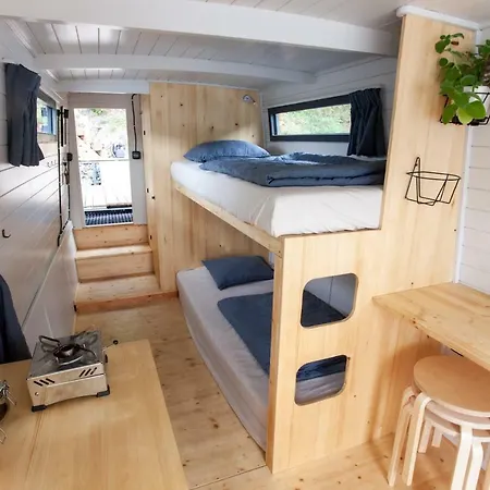 Feriehus Houseboat Mali