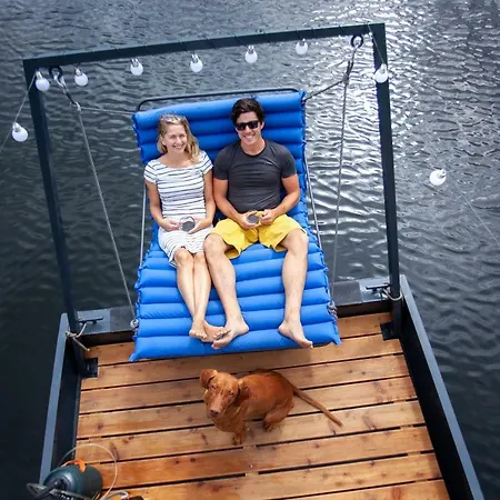 Houseboat Mali Feriehus Slapy (Prague-West)